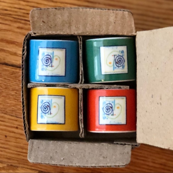 Set of 4 Picasso Napkin Rings - Picture 3 of 6